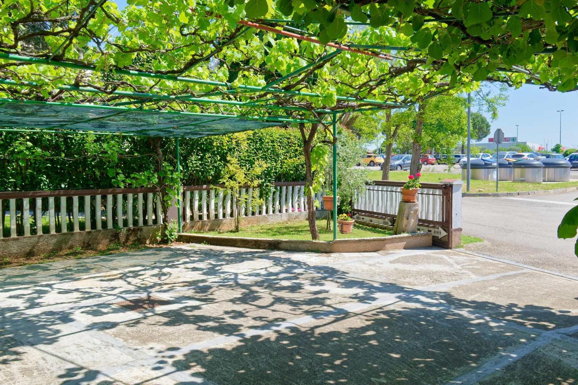 Apartment Darja *